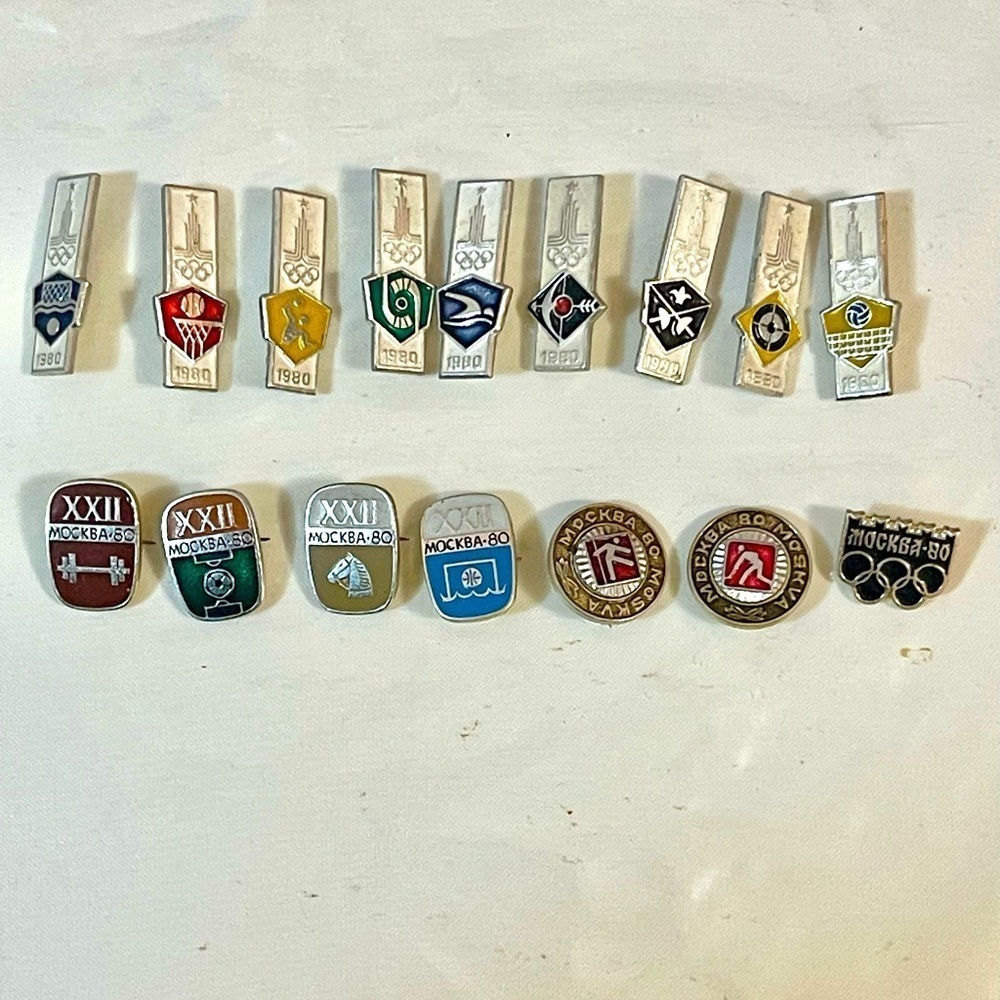 Set of 16 pcs Pins Badges Olympic Games 1980 Moscow Soviet Union Sport USSR